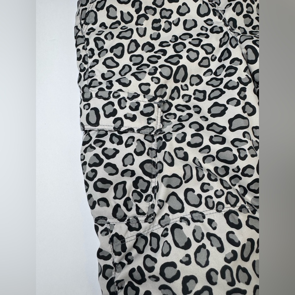 Hanna Anderrson Girls Leopard Print Snow Pants Size 110 (4-6) - Picture 2 of 4